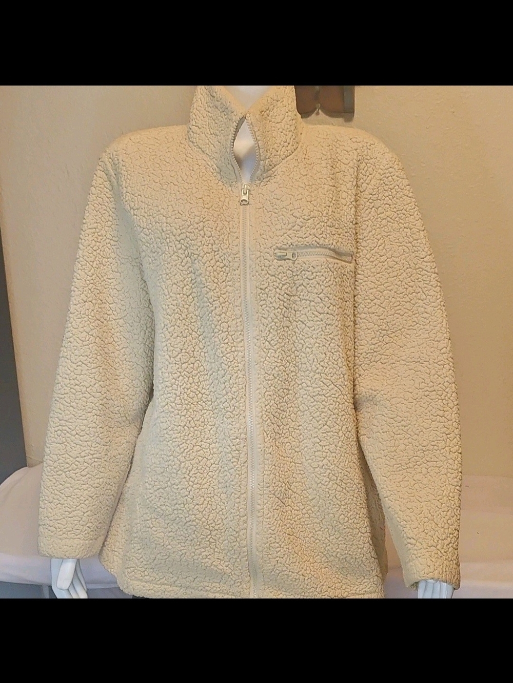 GUESS Cream Sherpa Zip-Up Jacket